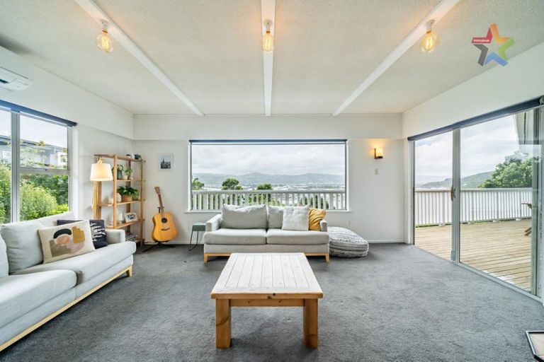 Photo of property in 6 Nikau Road, Point Howard, Lower Hutt, 5013