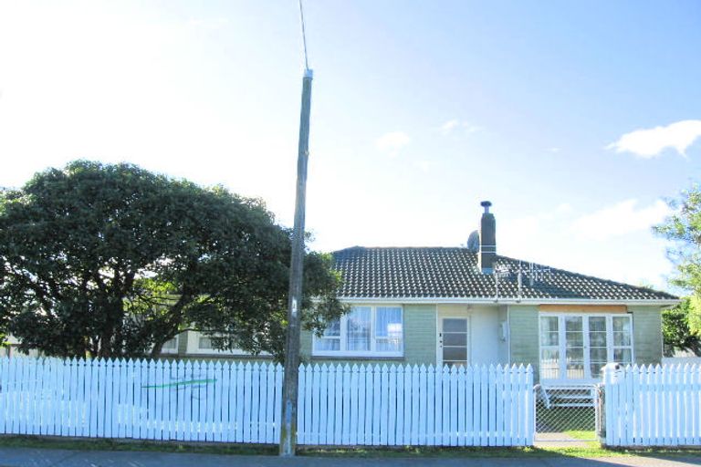 Photo of property in 37 Mclaren Crescent, Onekawa, Napier, 4110