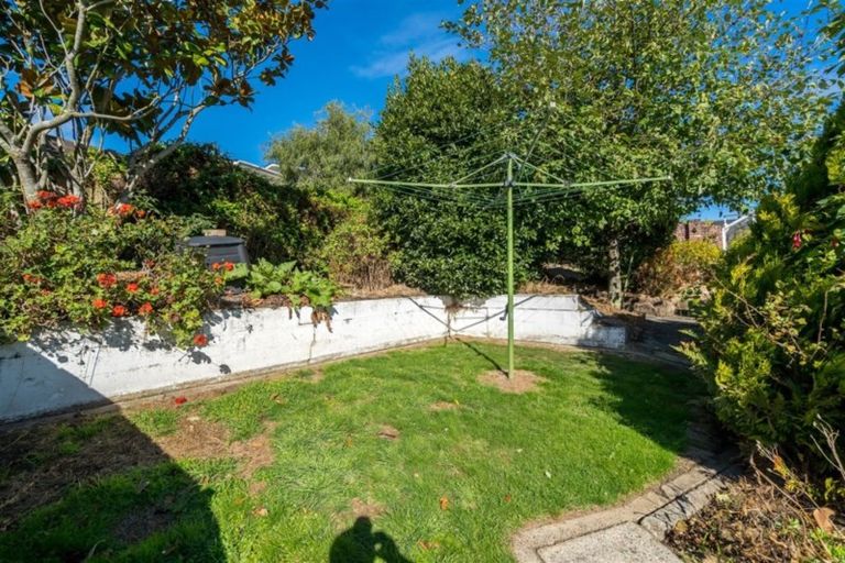 Photo of property in 39 Pioneer Crescent, Helensburgh, Dunedin, 9010