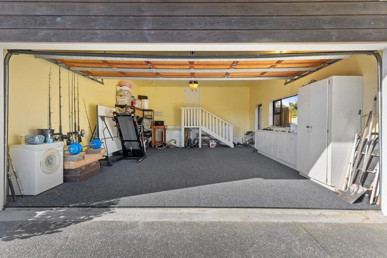 Photo of property in 15 Pounamu Avenue, Greenhithe, Auckland, 0632