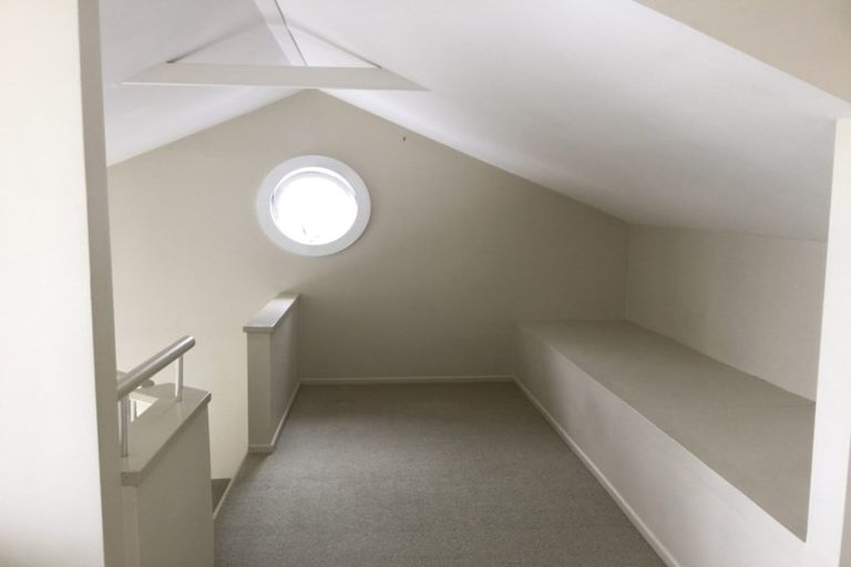 Photo of property in 15 Kerr Street, Devonport, Auckland, 0624