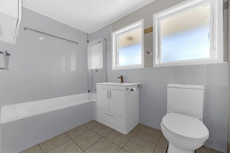 Photo of property in 9 Rata Street, Waiuku, 2123