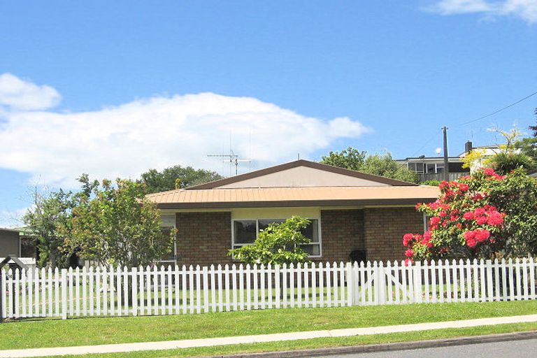 Photo of property in 28 Chaucer Street, Leamington, Cambridge, 3432