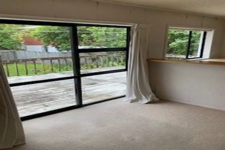 Photo of property in 1/24 Richards Avenue, Forrest Hill, Auckland, 0620