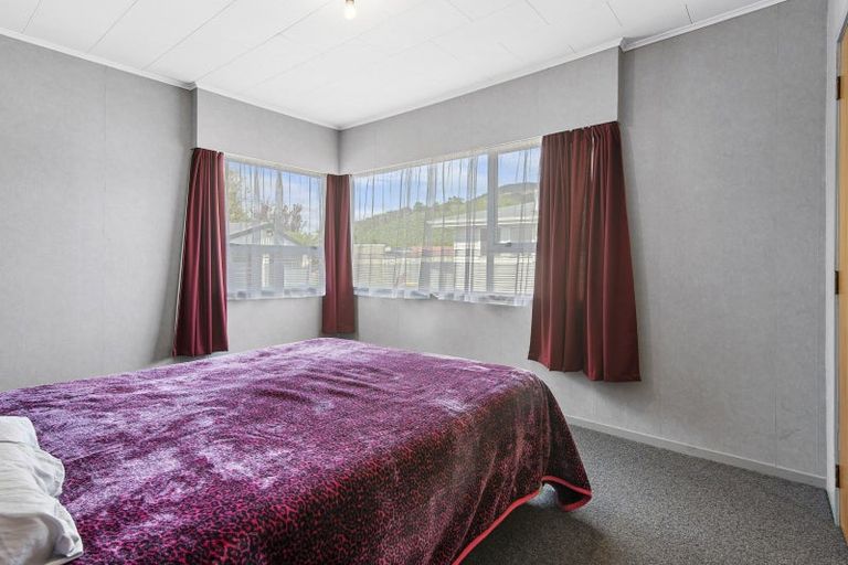 Photo of property in 14 Fenruss Street, Fairy Springs, Rotorua, 3015