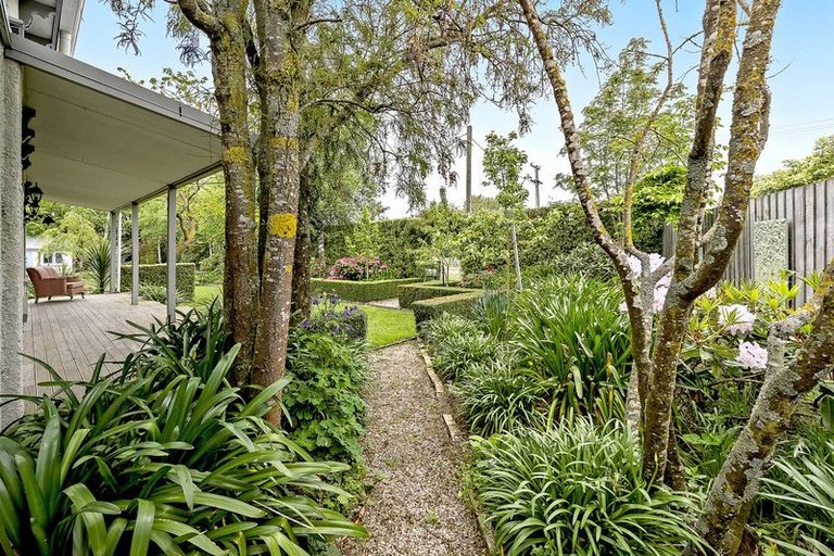 Photo of property in 8 Cross Street, Coalgate, 7673