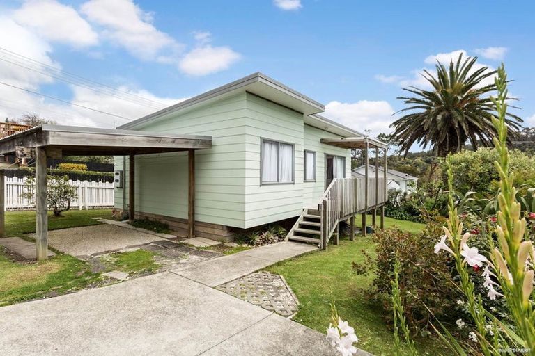 Photo of property in 16 Ranch Avenue, Beach Haven, Auckland, 0626