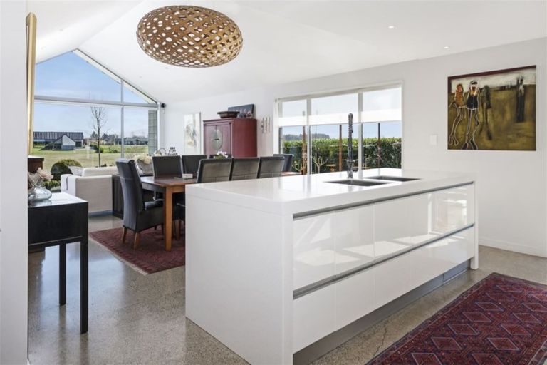 Photo of property in 14 Atkinsons Lane, Pegasus, 7612