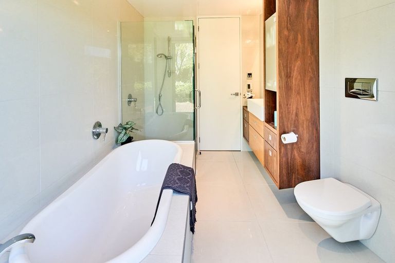 Photo of property in 24d Mandalay Terrace, Khandallah, Wellington, 6035