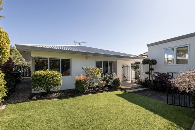 Photo of property in 125 Welcome Bay Road, Welcome Bay, Tauranga, 3112