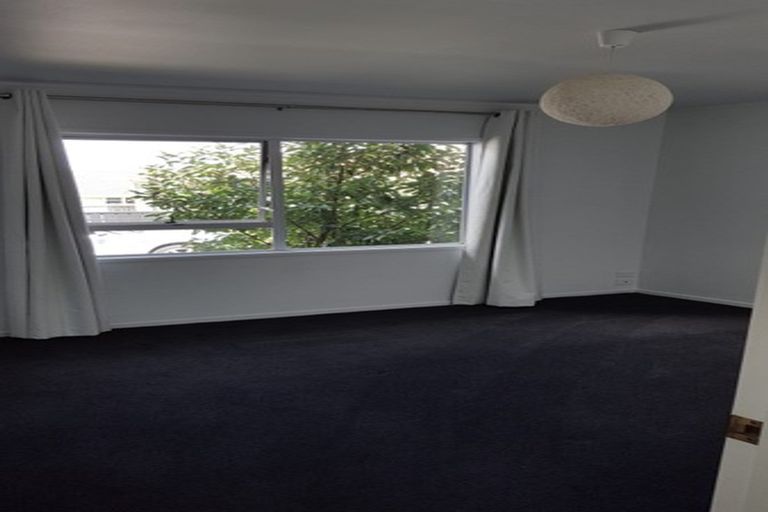 Photo of property in 2/86 Jutland Road, Hauraki, Auckland, 0622