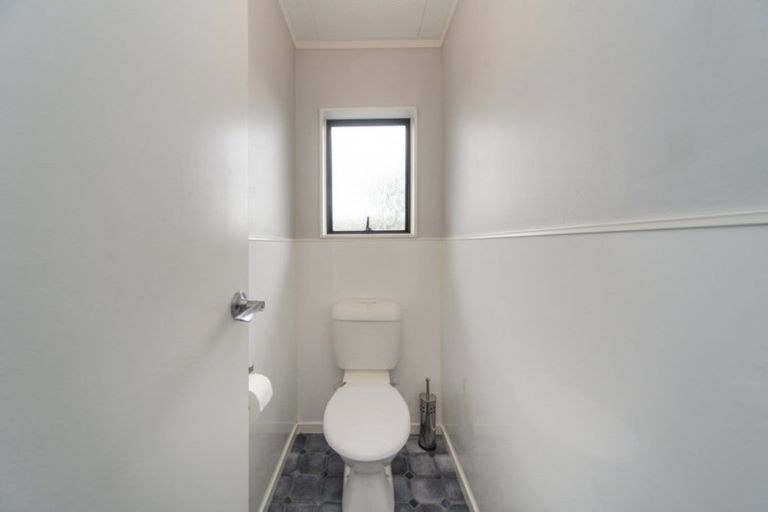 Photo of property in 75 Geraldine Crescent, Cloverlea, Palmerston North, 4412