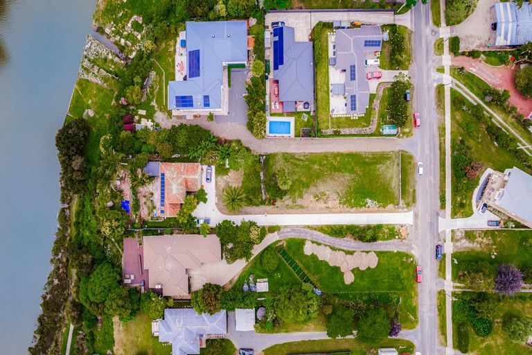 Photo of property in 17 Elliot Street, Howick, Auckland, 2014