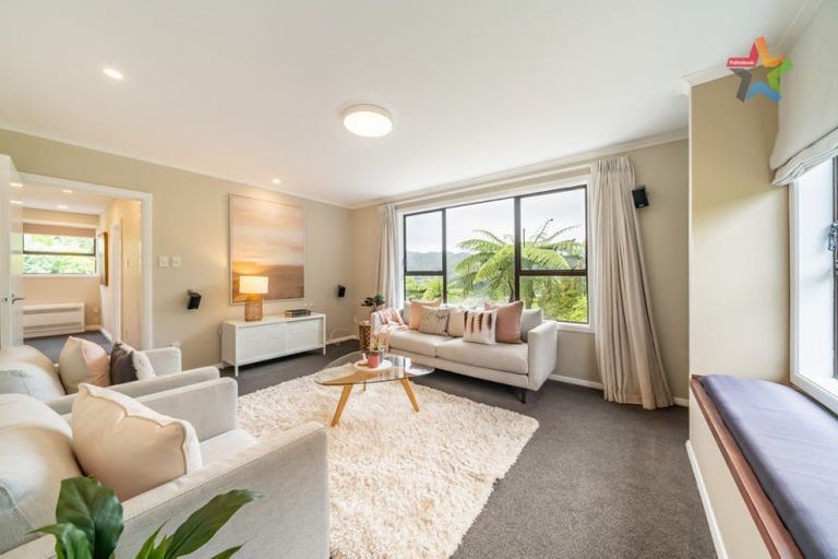 Photo of property in 12 Montgomery Avenue, Karori, Wellington, 6012