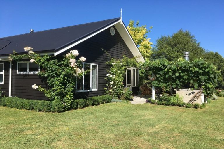 Photo of property in 3668 Cambridge Road, Leamington, Cambridge, 3495