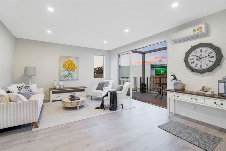 Photo of property in 15 Nephrite Lane, Henderson, Auckland, 0610