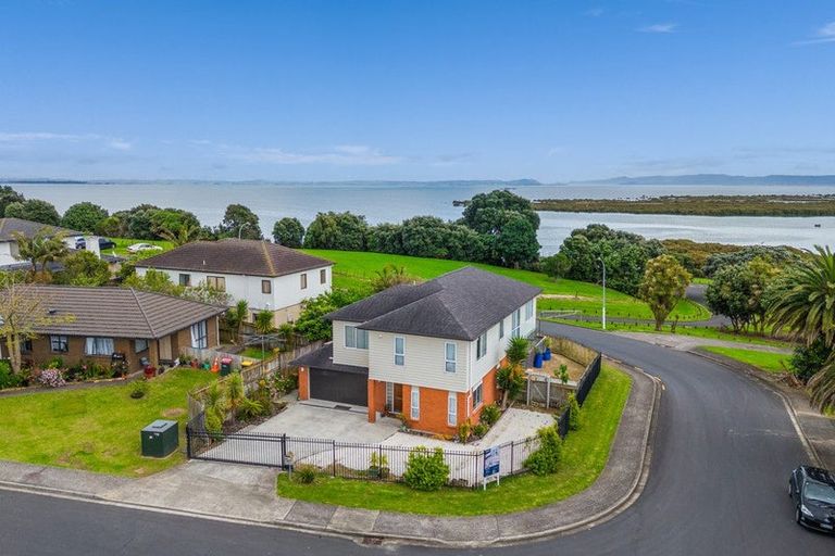 Photo of property in 57 Pitt Avenue, Clendon Park, Auckland, 2103