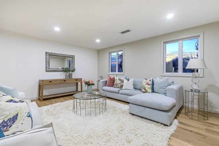 Photo of property in 19 Oak Manor Drive, Albany, Auckland, 0632