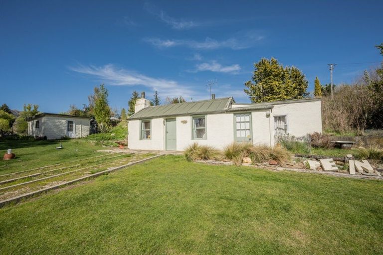 Photo of property in Ledingham Cottage, 46 Mcskimming Road, Patearoa, 9398
