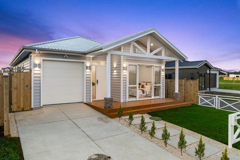 Photo of property in 113 Mutetai Road, Clarks Beach, 2122