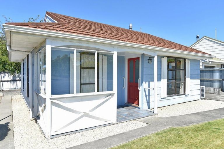 Photo of property in 4 Amberley Beach Road, Amberley, 7410