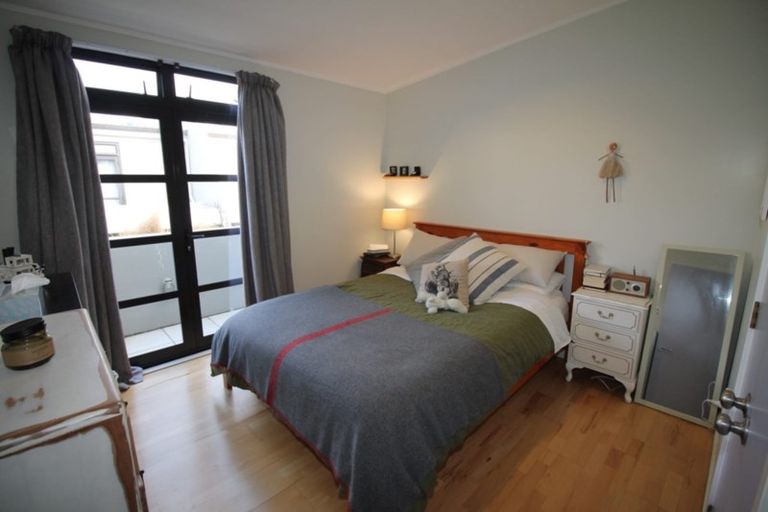 Photo of property in Mendosa Terraces Apartments, 20/9 Ebor Street, Te Aro, Wellington, 6011