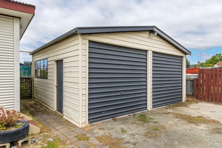 Photo of property in 3 Town Belt, Waimate, 7924