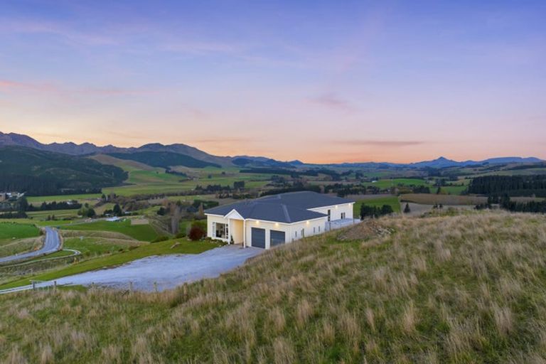 Photo of property in 67 Macraes Road, Waynes, Palmerston, 9483