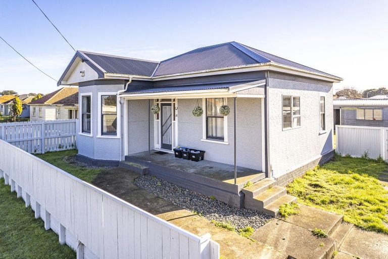 Photo of property in 18 Swiss Avenue, Gonville, Whanganui, 4501