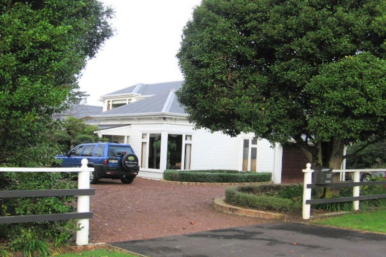 Photo of property in 49b Roland Road, Greenhithe, Auckland, 0632