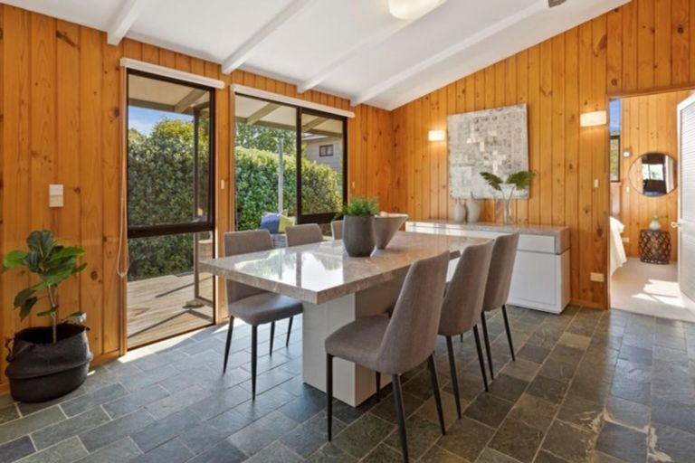 Photo of property in 1/5 Aorangi Place, Birkenhead, Auckland, 0626