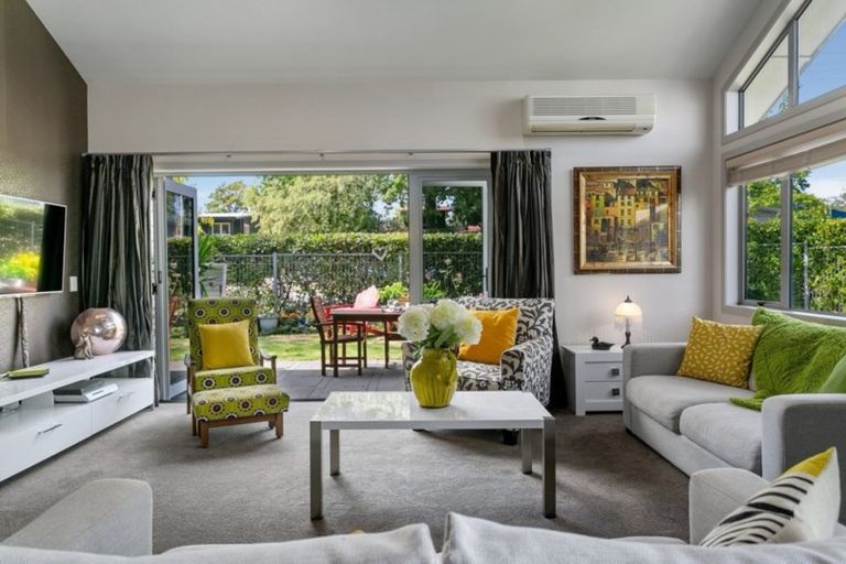 Photo of property in 15 Parata Street, Two Mile Bay, Taupo, 3330