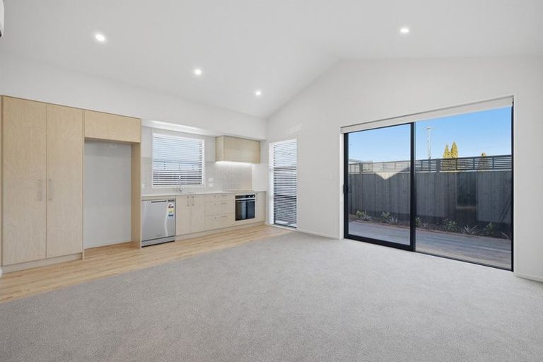 Photo of property in 2 Evatt Street, Bryndwr, Christchurch, 8053