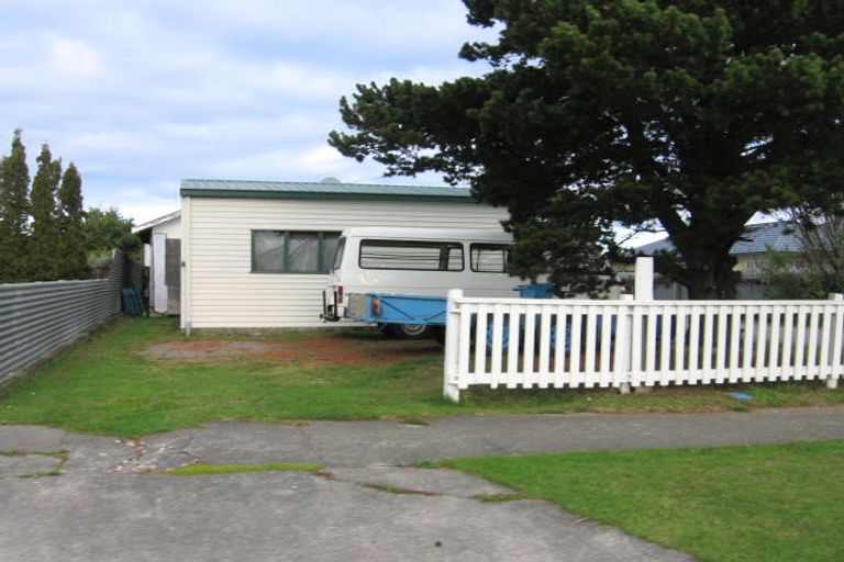 Photo of property in 16 Seaforth Avenue, Milson, Palmerston North, 4414