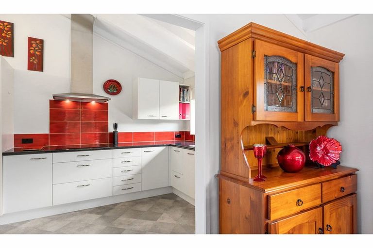 Photo of property in 2/39 Killarney Avenue, Torbay, Auckland, 0630