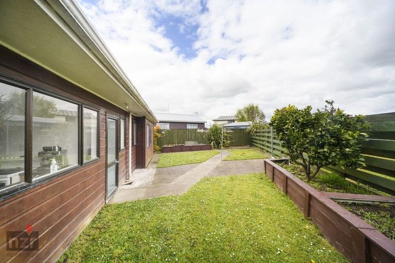 Photo of property in 37 Tiller Close, Kelvin Grove, Palmerston North, 4414