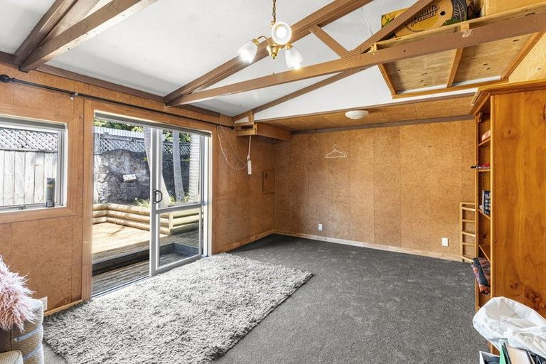 Photo of property in 30 Pioneer Road, Moturoa, New Plymouth, 4310