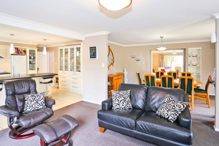 Photo of property in 98 Lane Road, Havelock North, 4130