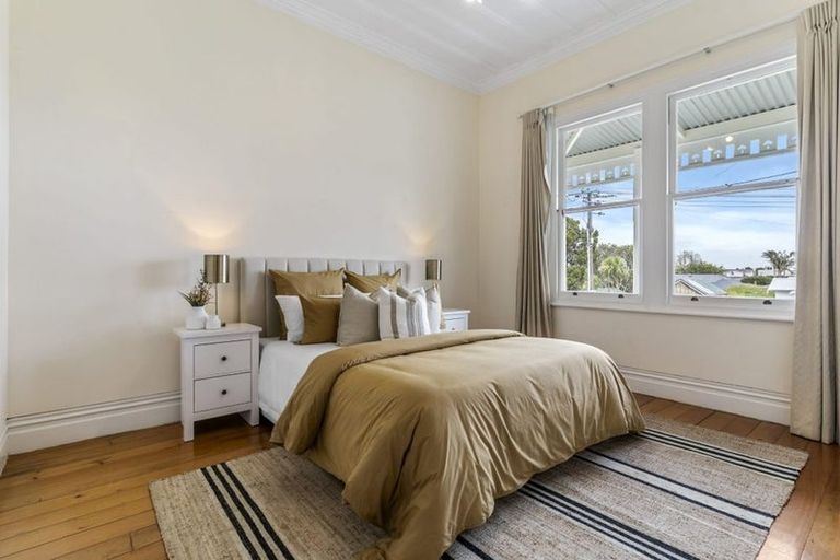 Photo of property in 5 Mariposa Crescent, Birkenhead, Auckland, 0626