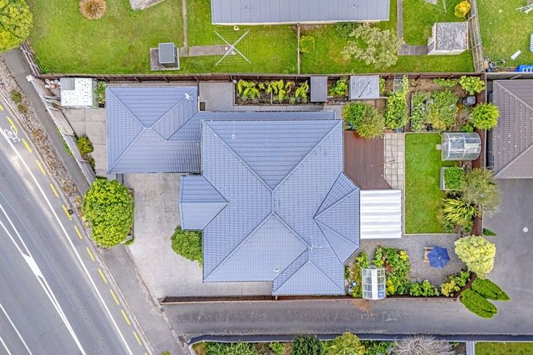 Photo of property in 137 Centaurus Road, Saint Martins, Christchurch, 8022