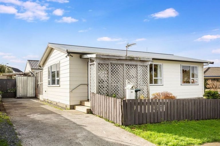 Photo of property in 43 Cleat Street, Whitby, Porirua, 5024