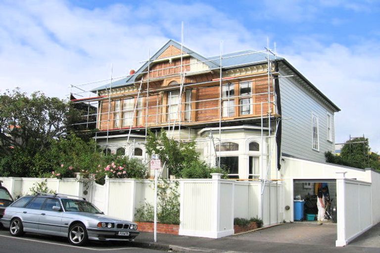 Photo of property in 23 Hobson Crescent, Thorndon, Wellington, 6011
