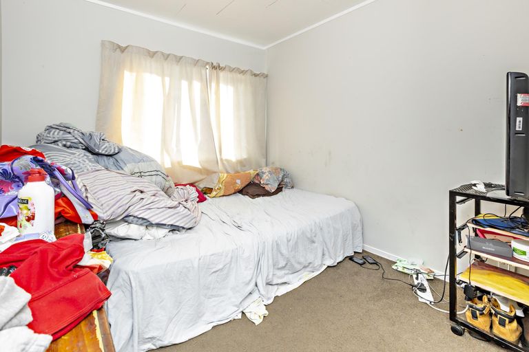 Photo of property in 3/22 Barneys Farm Road, Clendon Park, Auckland, 2103