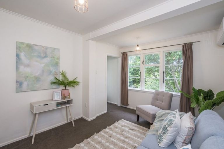 Photo of property in 51 Renown Road, Raumati South, Paraparaumu, 5032