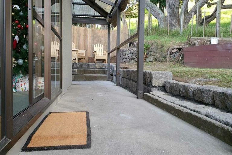 Photo of property in 2/151b Wallace Road, Mangere Bridge, Auckland, 2022