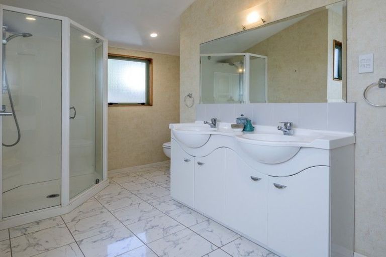 Photo of property in 37 Manuka Street, Otaki Beach, Otaki, 5512