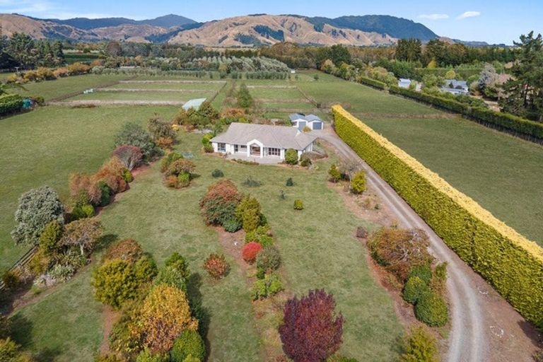 Photo of property in 44 Otaki Gorge Road, Hautere, Otaki, 5582