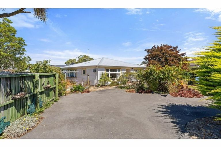 Photo of property in 8 Kahu Road, Riccarton, Christchurch, 8041