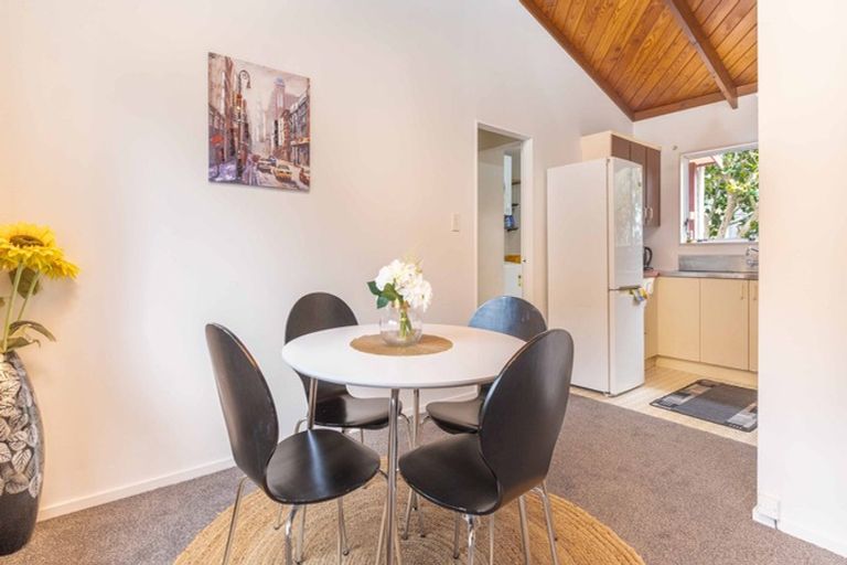 Photo of property in 48a Collins Avenue, Tawa, Wellington, 5028