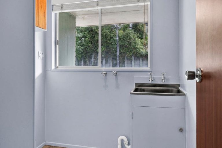 Photo of property in 17 Frankley Road, Westown, New Plymouth, 4310